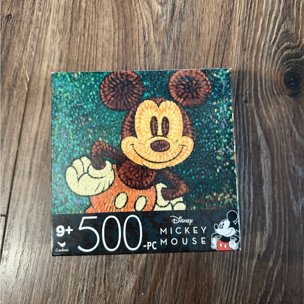 Disney Vibrant Mickey Mouse 500-Piece Puzzle